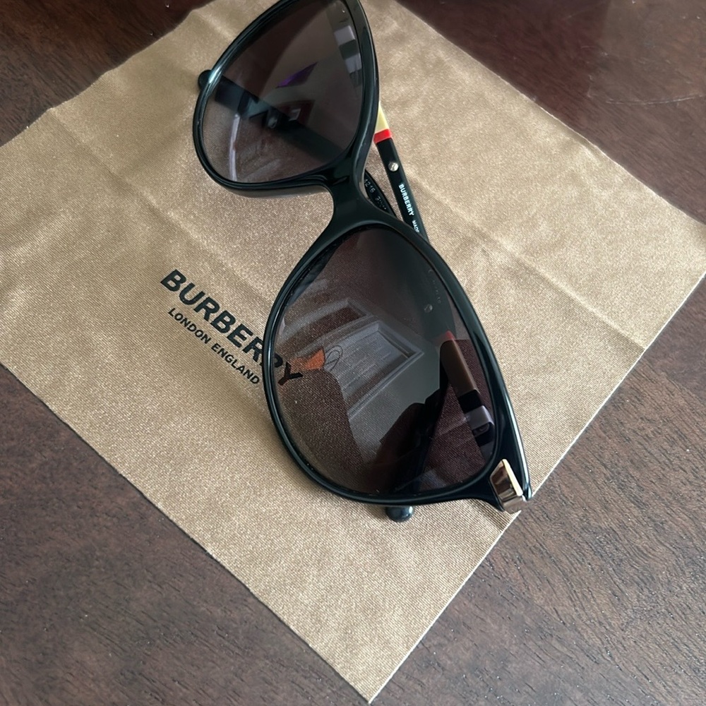 Burberry Black Sunglasses